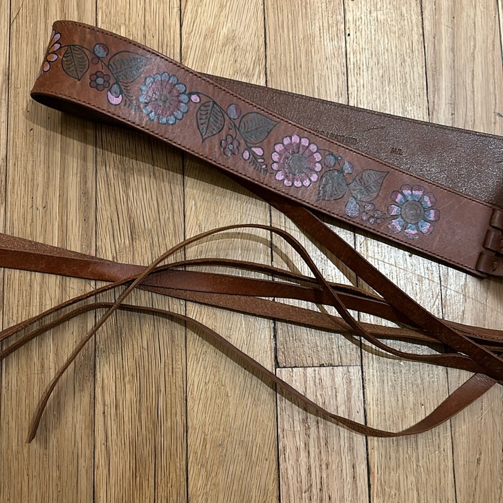 VINTAGE DKNY Leather Belt with flowers and fringe